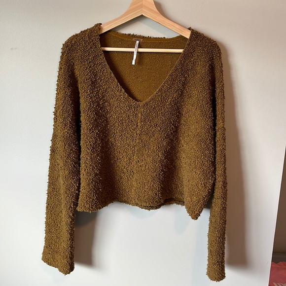 Free People Sweaters - Free People V Neck Sweater Size M